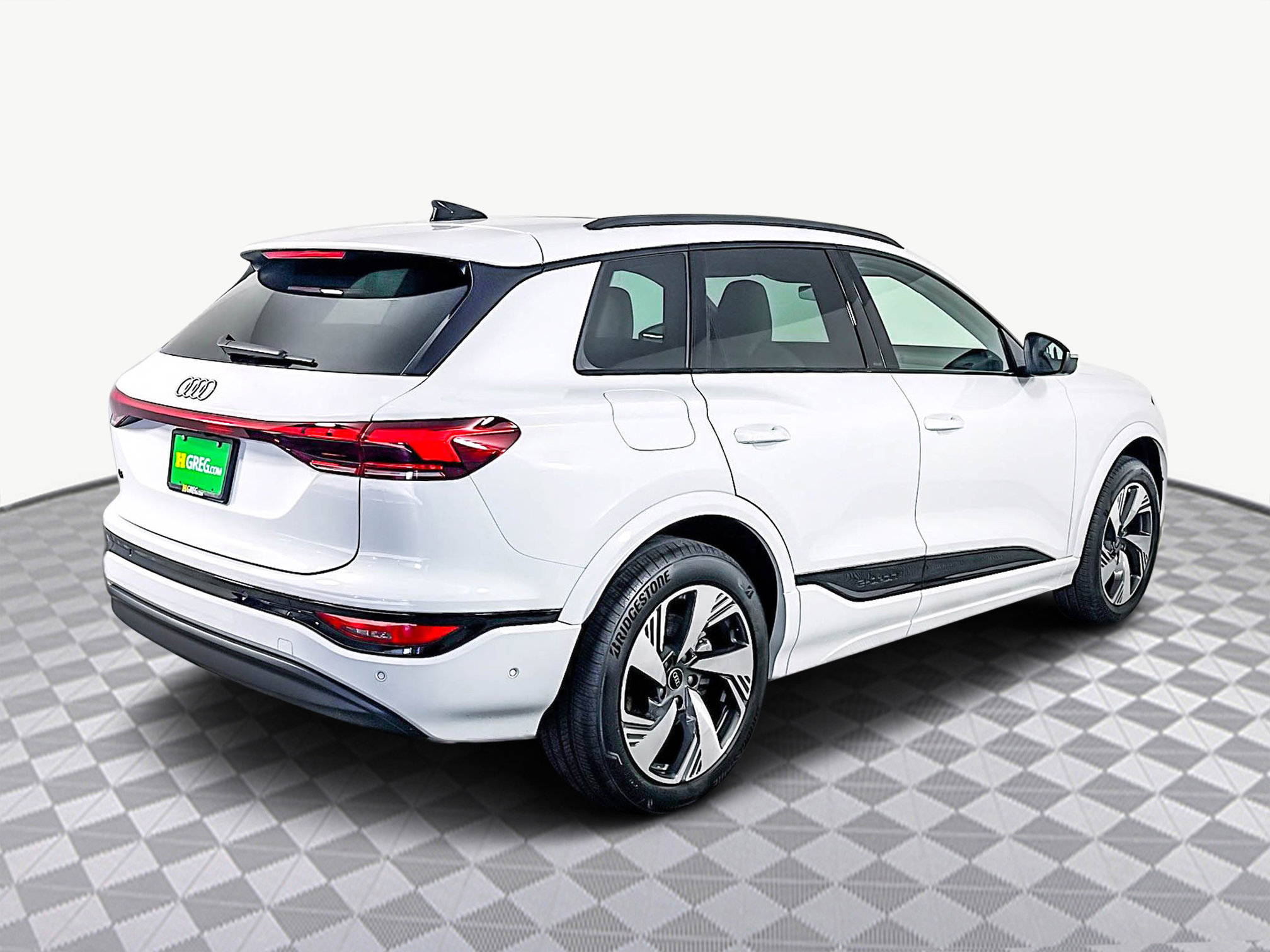 Used 2025 Audi Q6 e-tron Premium Plus image 8