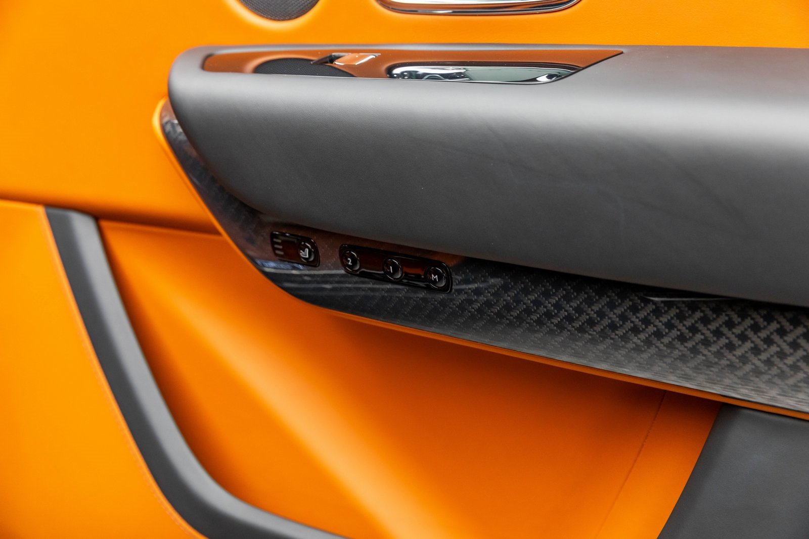 New 2026 Rolls-Royce Cullinan Black Badge image 38