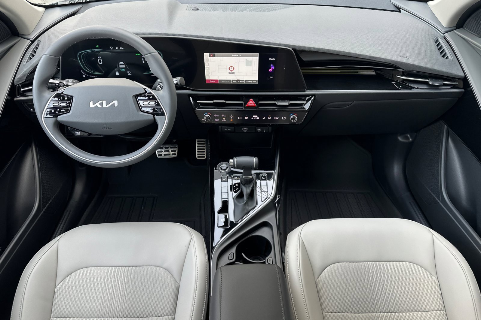 New 2025 Kia Niro EX Touring image 9