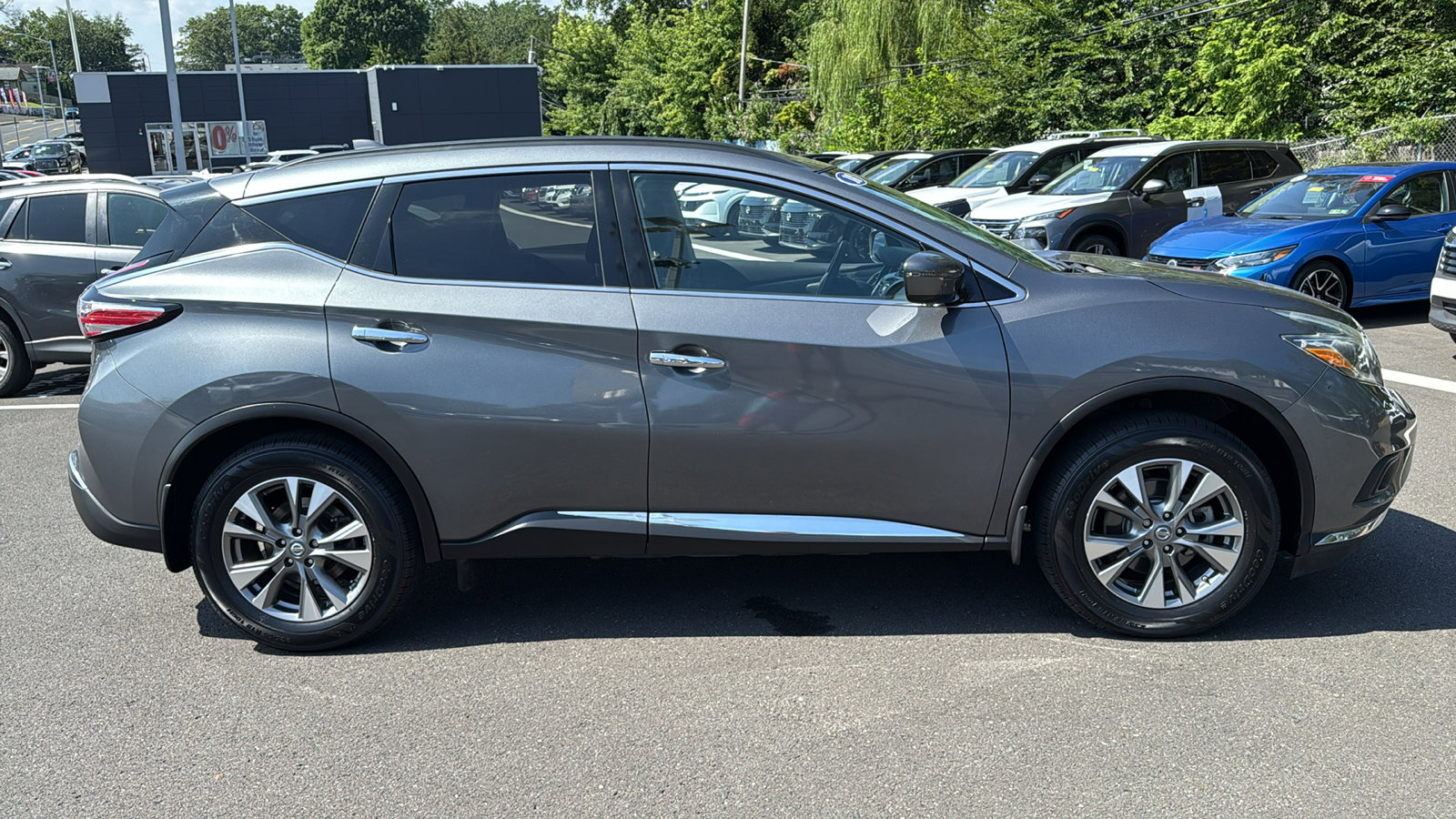 Used 2018 Nissan Murano SV image 26