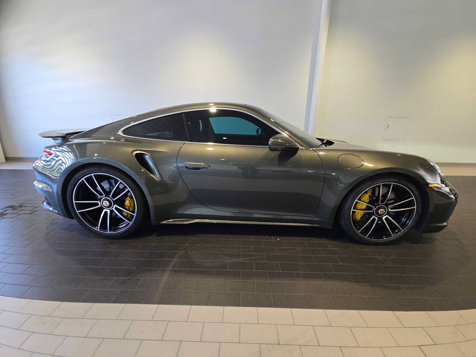 Used 2024 Porsche 911 Turbo S AWD/4WD image 8
