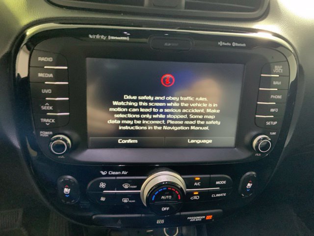 Used 2016 Kia Soul ! w/ Premium Package FWD image 17
