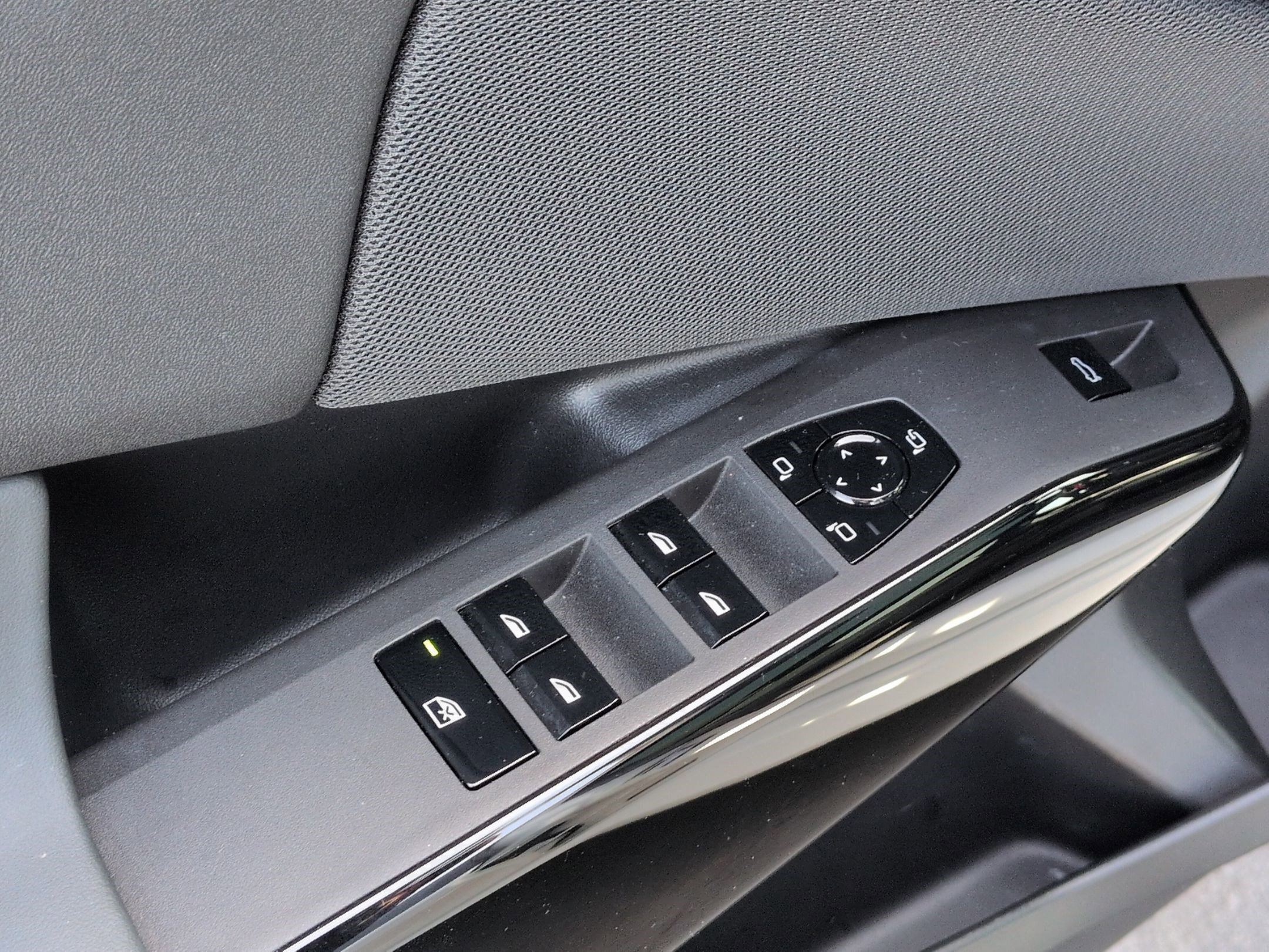 Used 2025 BMW X3 M50 w/ Premium Package image 15