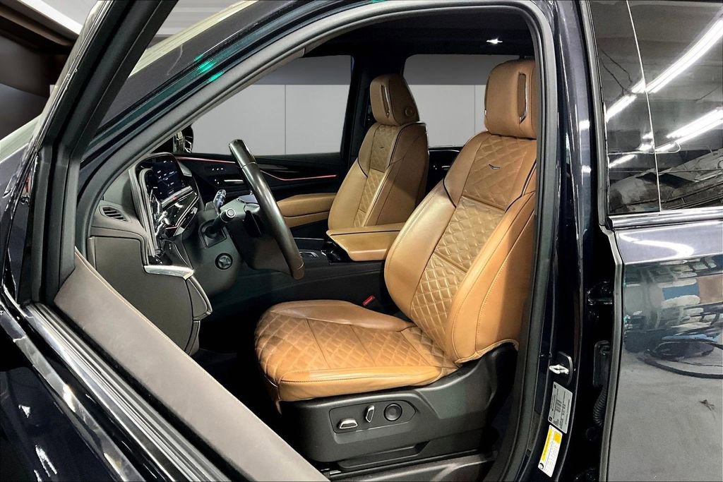 Certified 2023 Cadillac Escalade Sport w/ Touring Package image 21