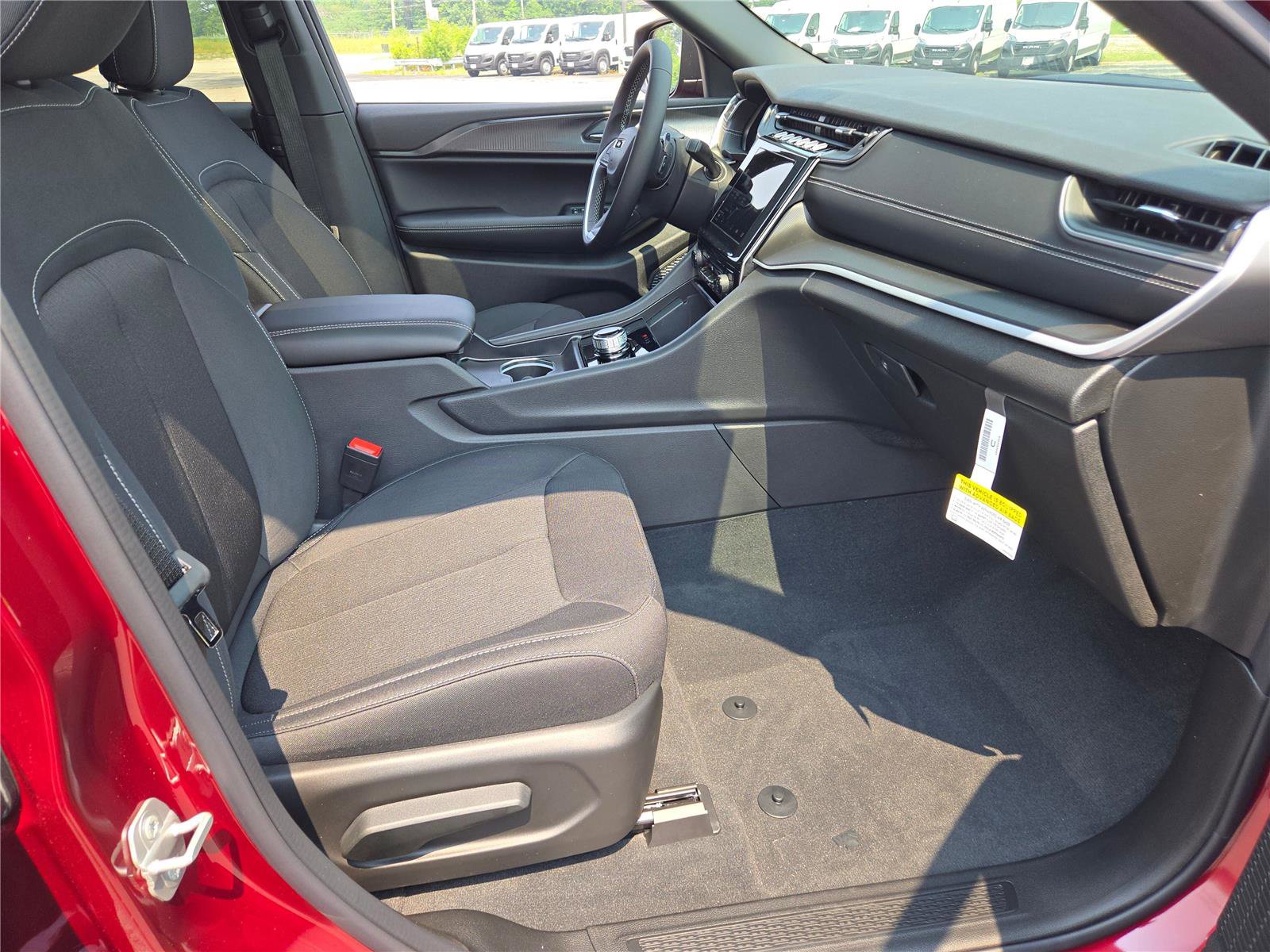 New 2025 Jeep Grand Cherokee L Laredo w/ Luxury Tech Group I image 7