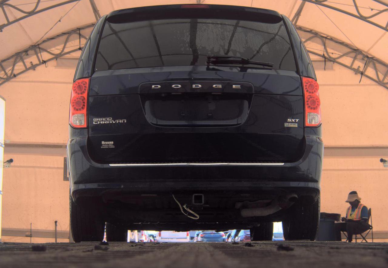 Used 2017 Dodge Grand Caravan SXT FWD image 8