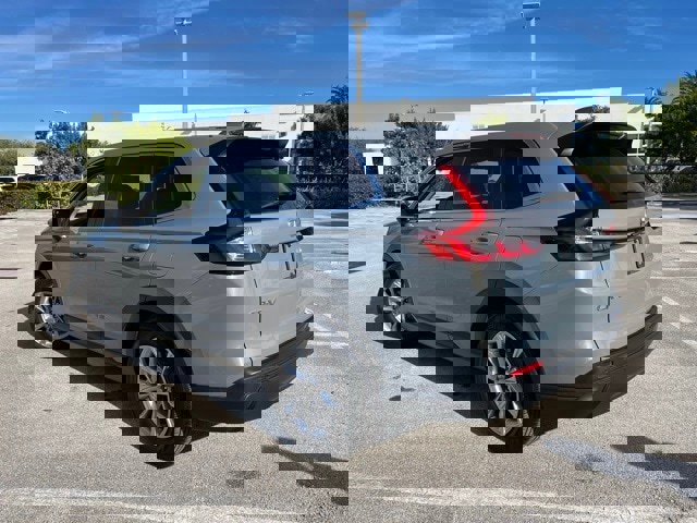 Used 2023 Honda CR-V EX-L image 3