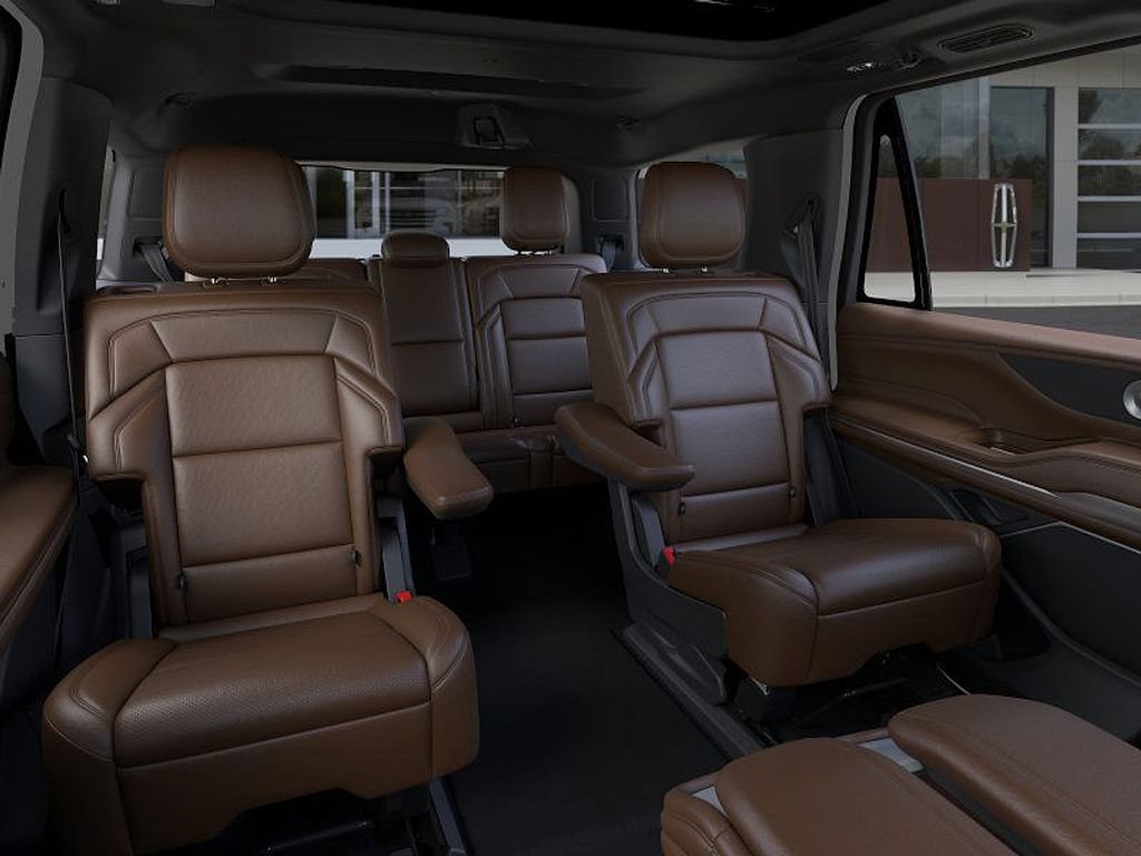 New 2026 Lincoln Navigator Reserve AWD/4WD image 11