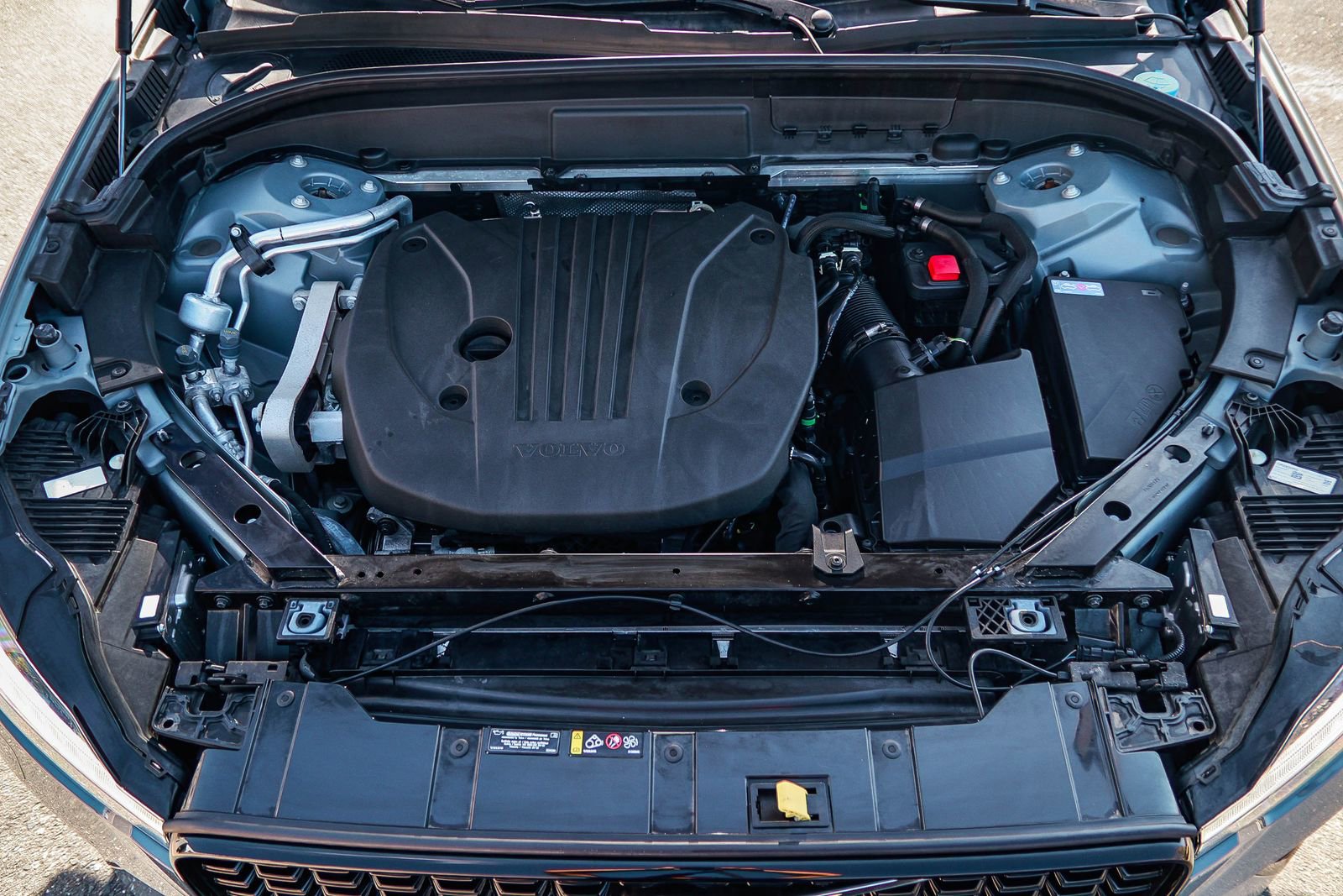 Used 2023 Volvo XC60 B5 Ultimate w/ Climate Package image 32