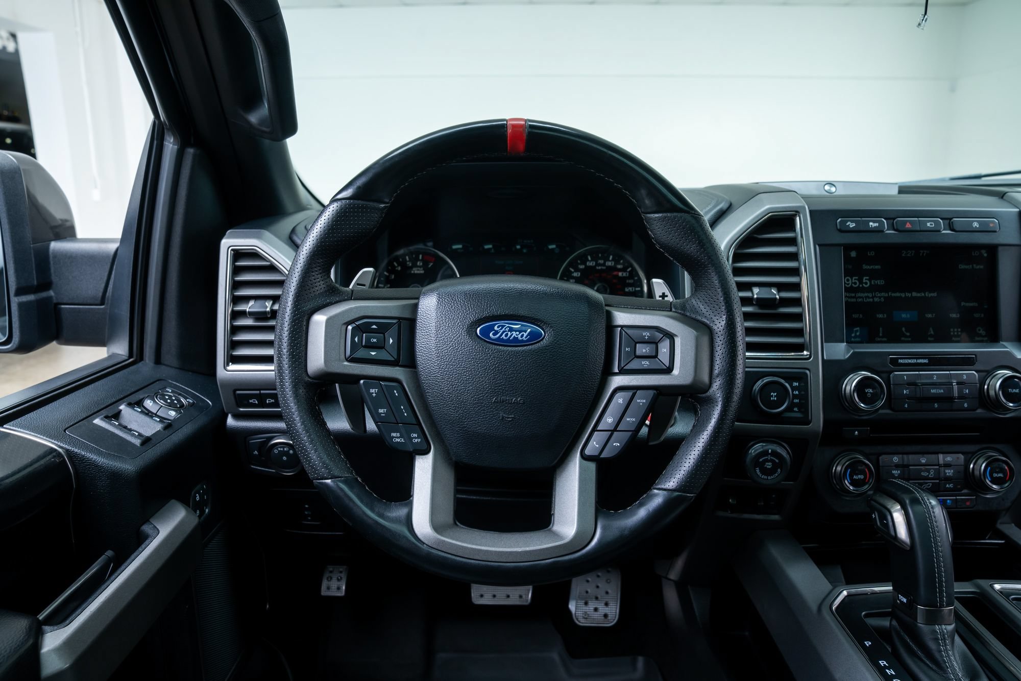 Used 2018 Ford F150 Raptor w/ Equipment Group 802A Luxury AWD/4WD image 14