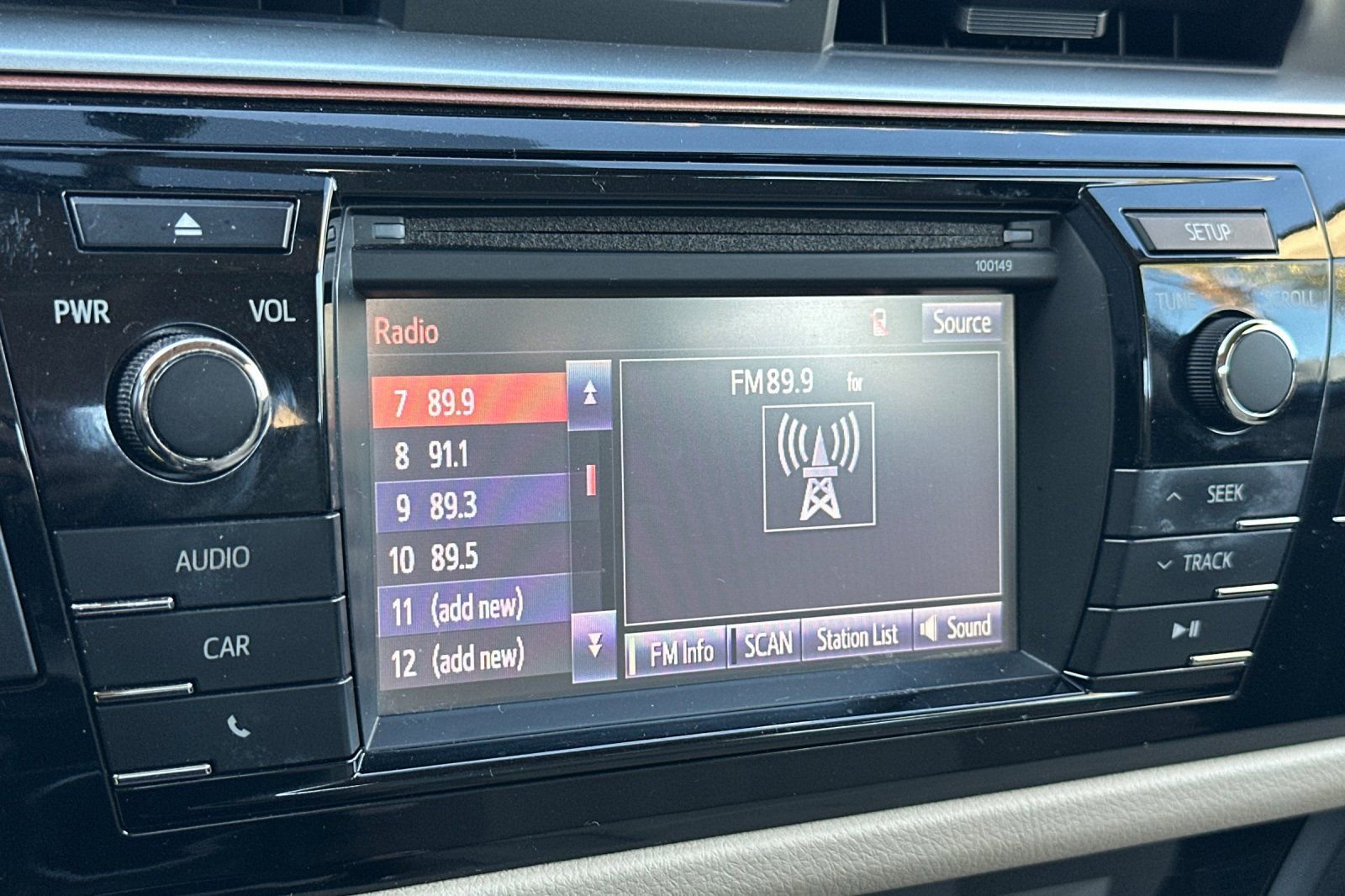 Used 2014 Toyota Corolla LE image 17