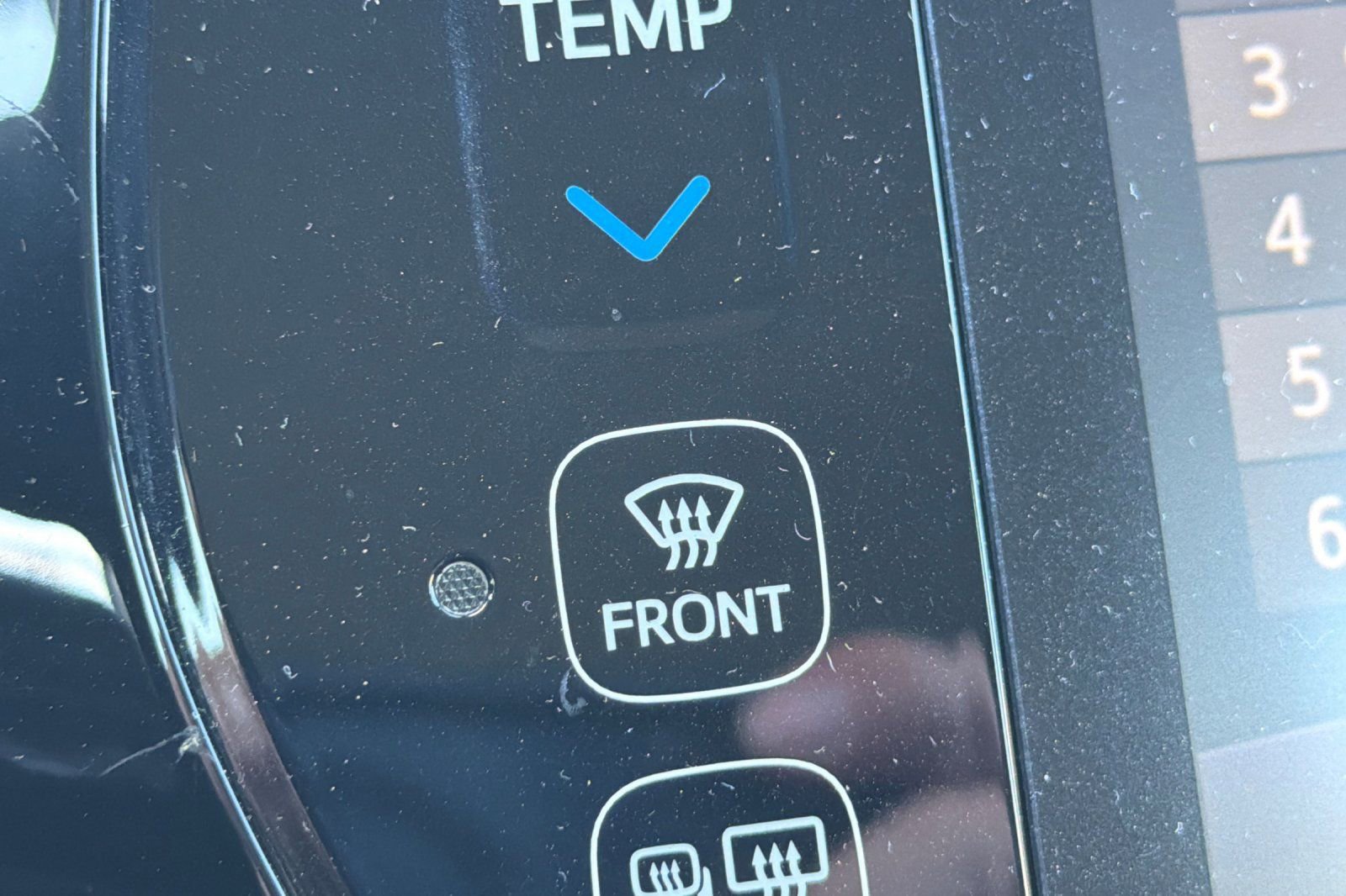 Used 2019 Toyota Prius Prime Premium FWD image 29