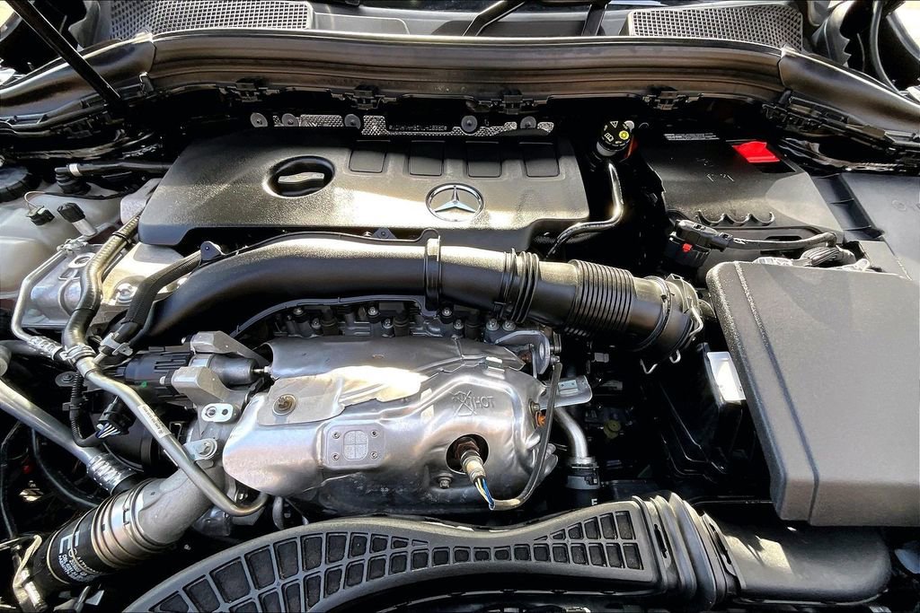 Certified 2022 Mercedes-Benz GLA 250 4MATIC image 9