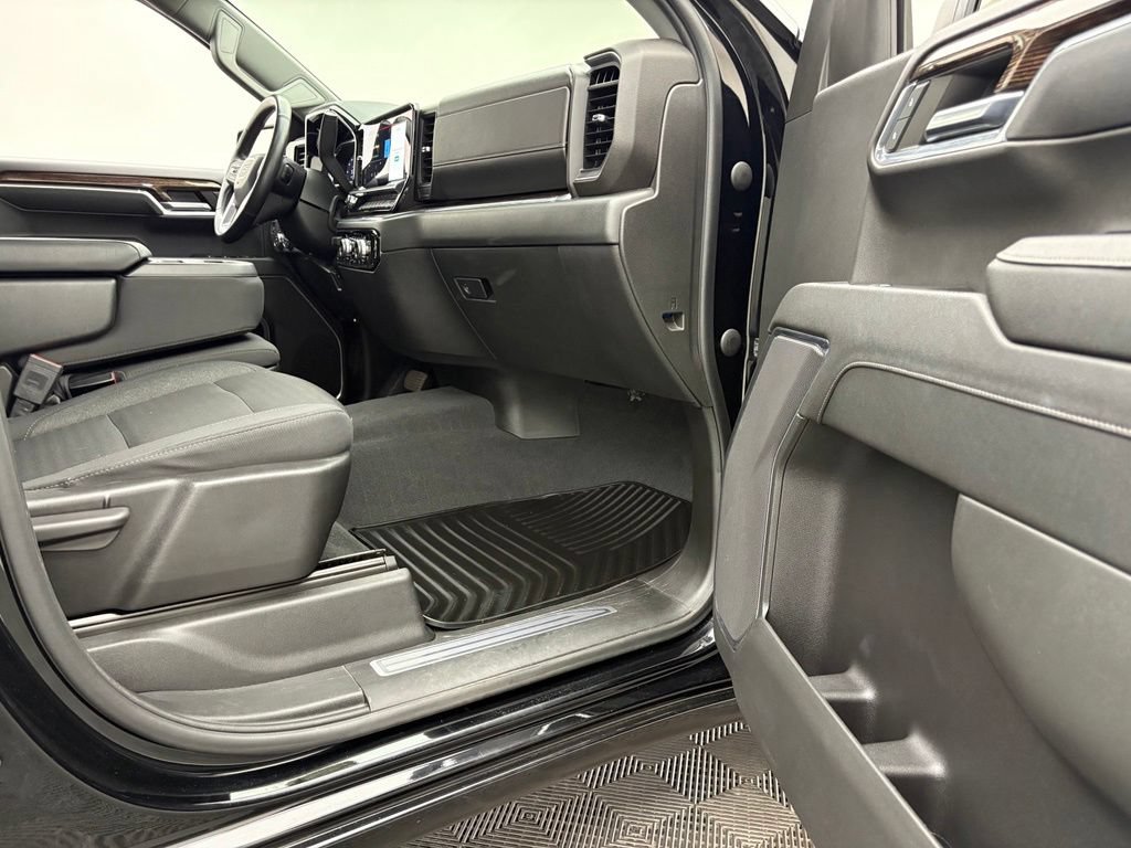 Used 2023 GMC Sierra 1500 Elevation w/ LPO, Elevation Black Package AWD/4WD image 31
