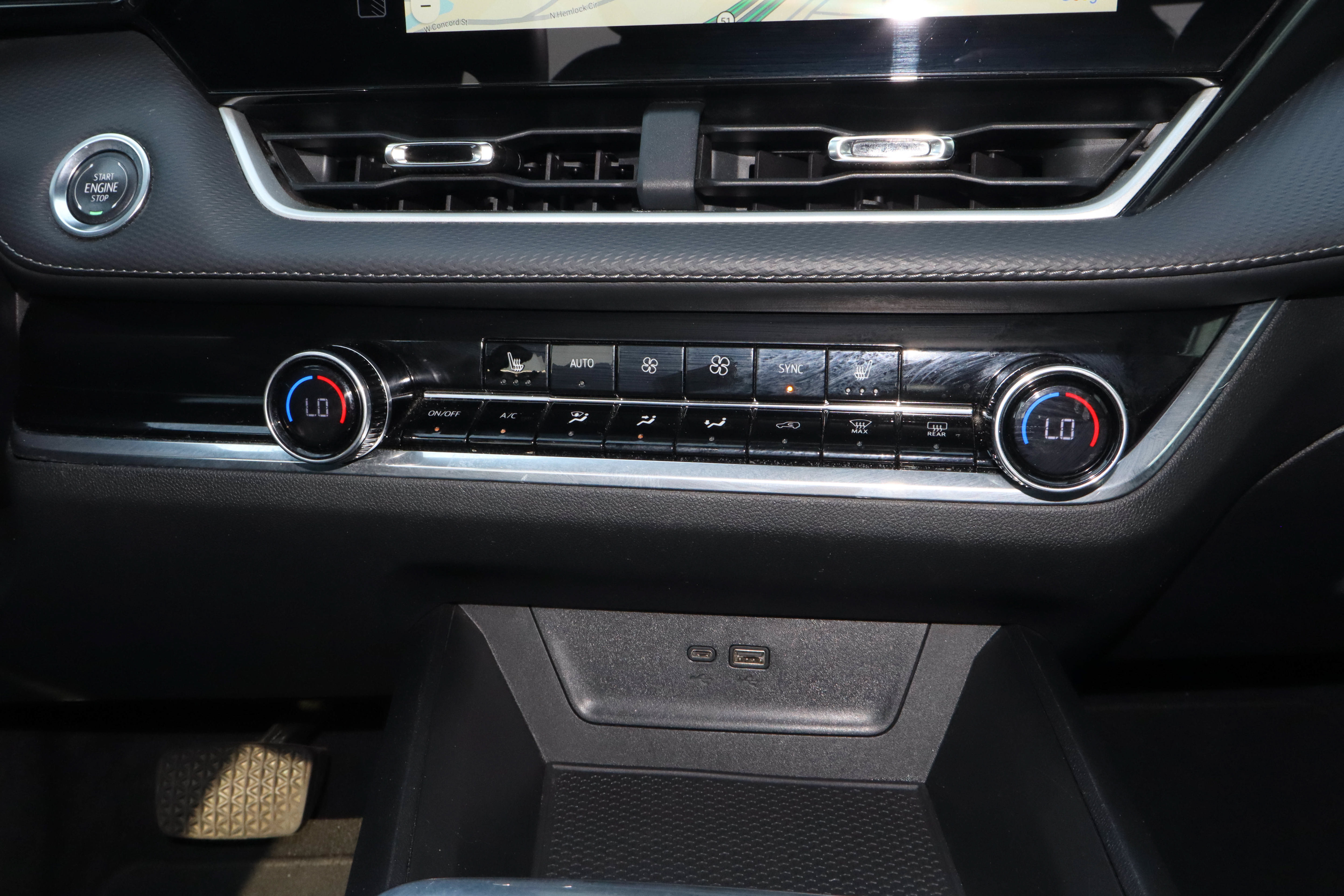 Used 2025 Chevrolet Equinox LT w/ Convenience Package II FWD image 11