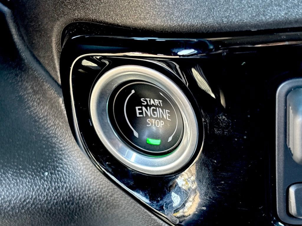 Used 2022 Chevrolet Silverado 1500 LTZ image 21