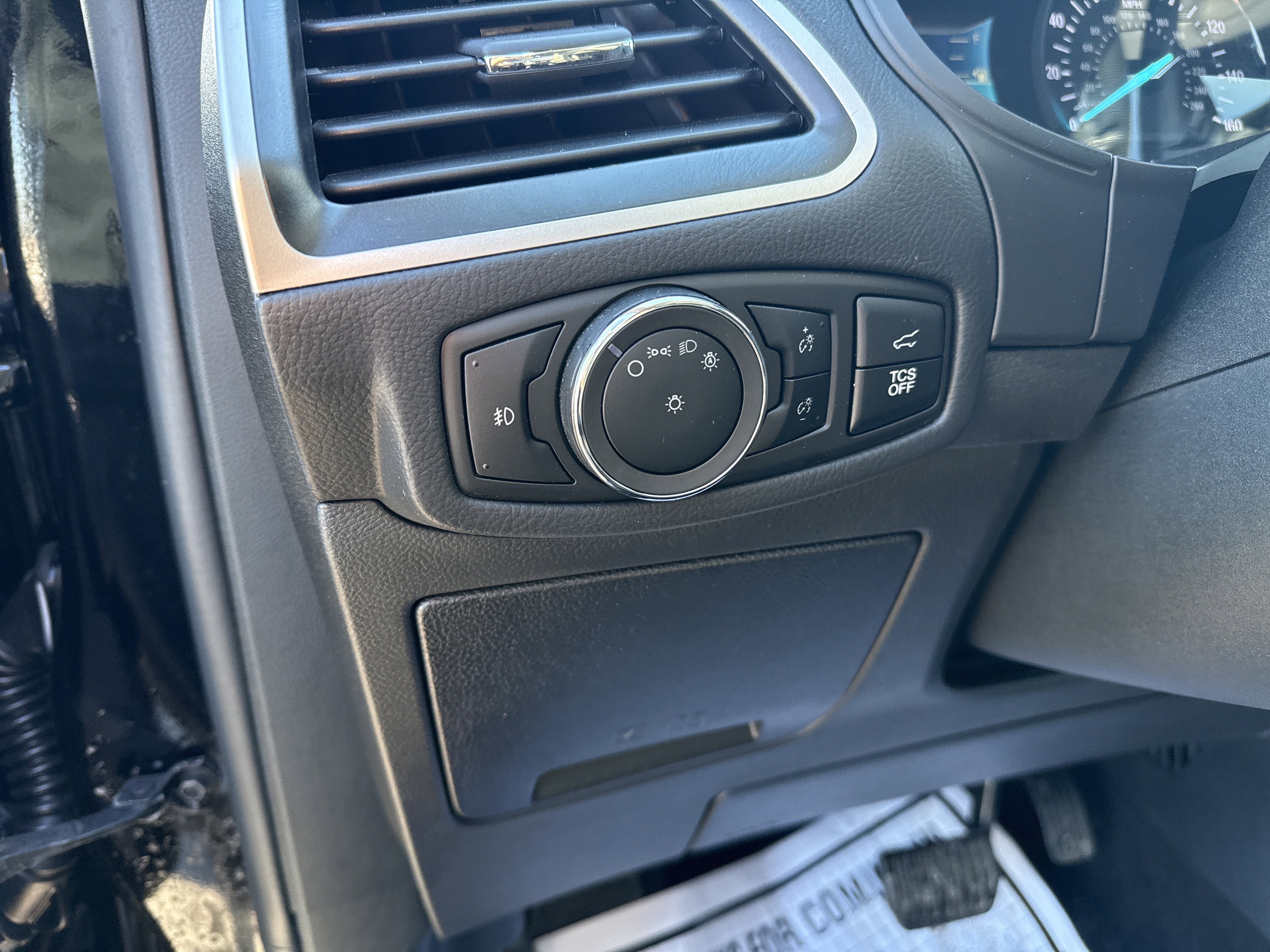 Used 2024 Ford Edge SEL w/ Convenience Package image 19