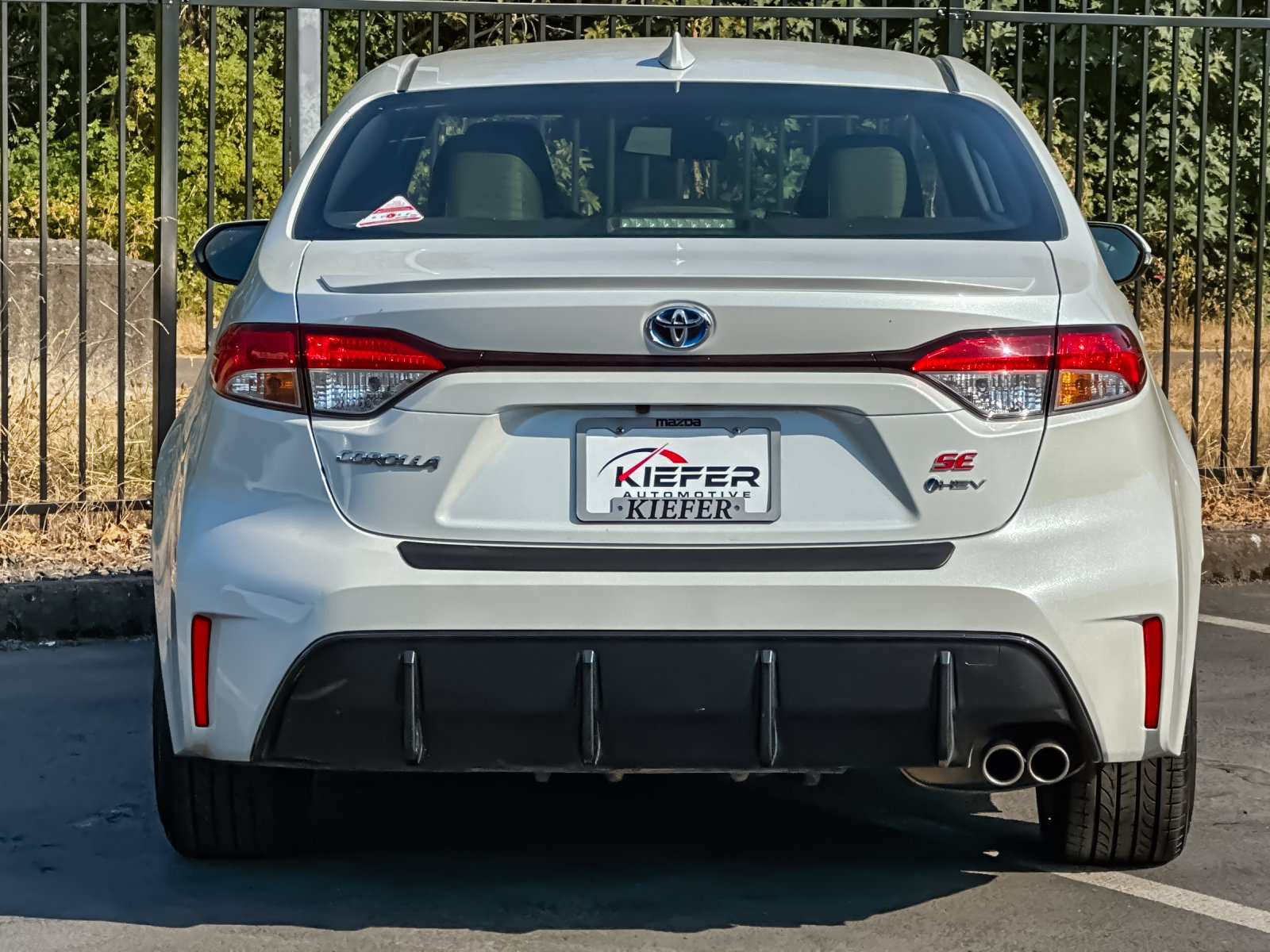 Used 2025 Toyota Corolla SE w/ SE Premium Package AWD/4WD image 5