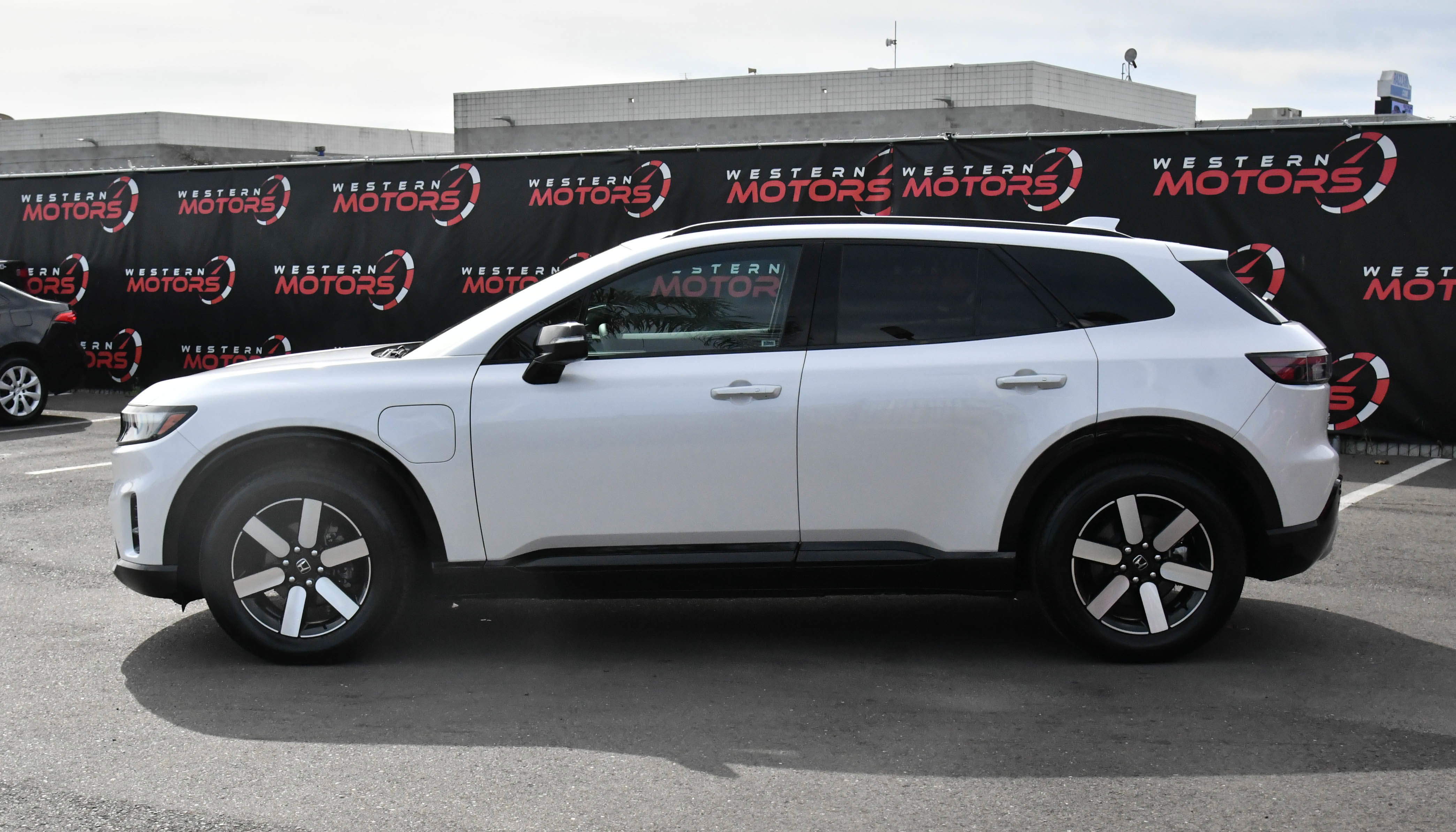 Used 2024 Honda Prologue Touring image 4