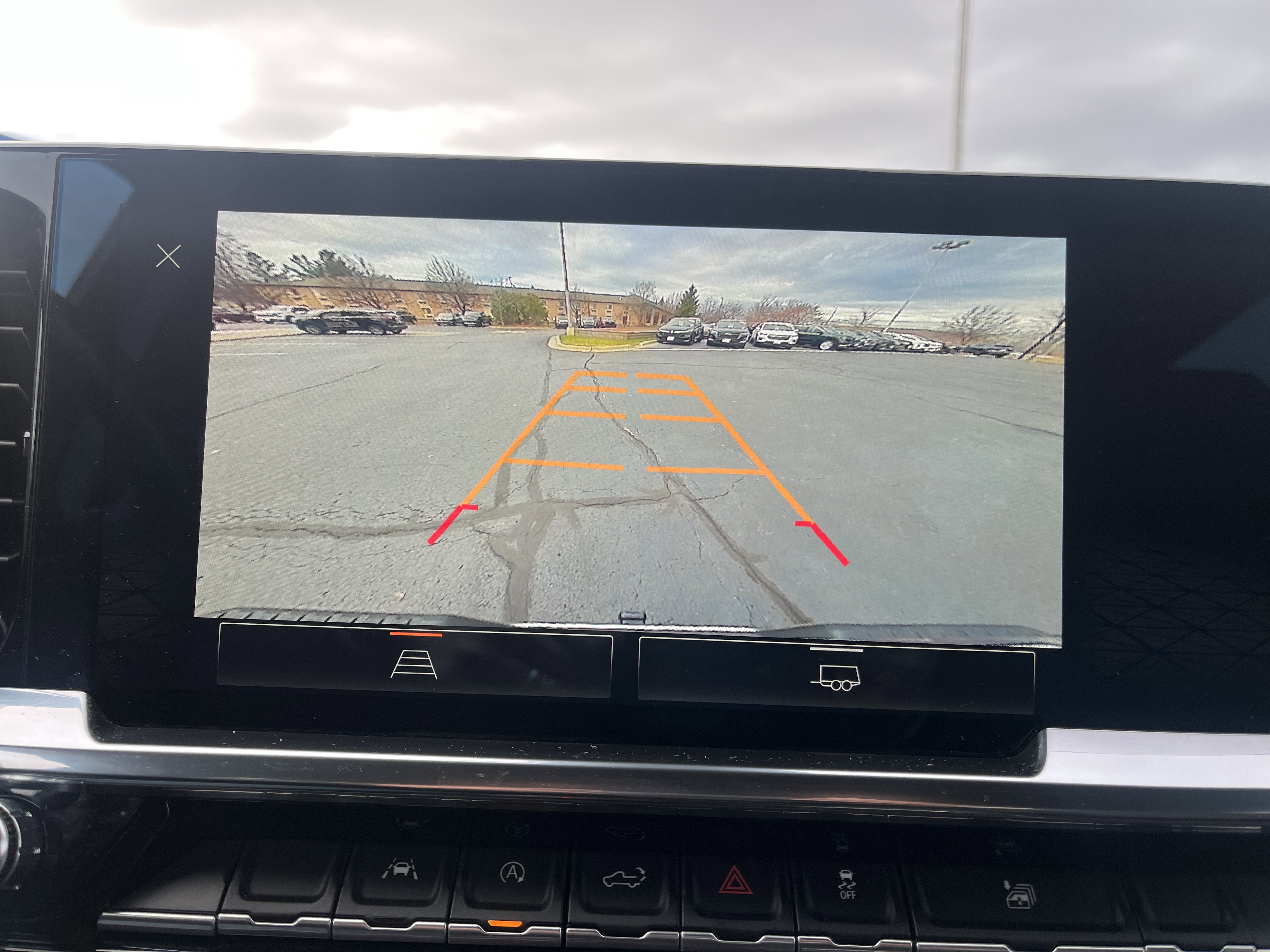 Certified 2022 GMC Sierra 1500 SLT image 2