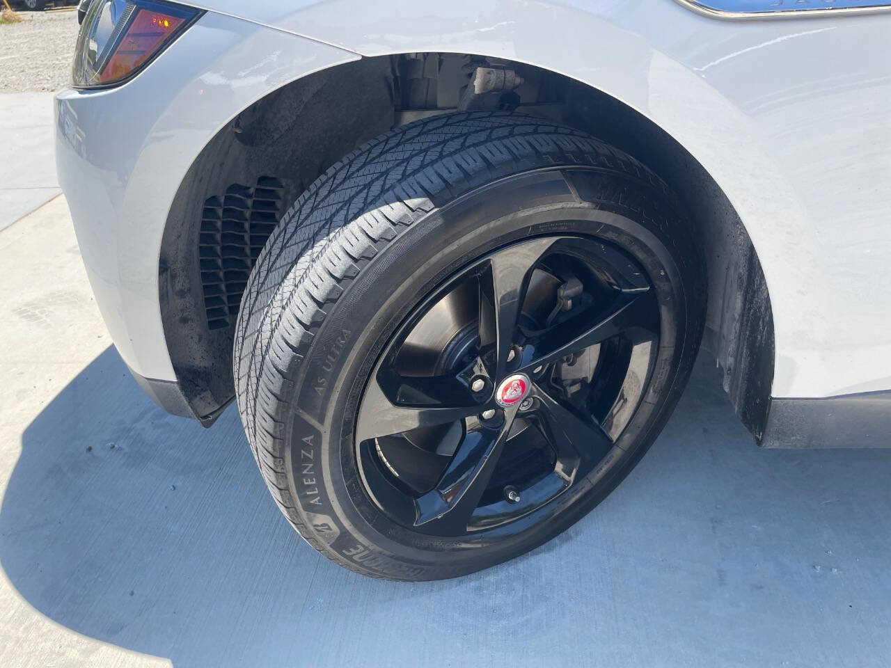 Used 2018 Jaguar F-PACE Premium AWD/4WD image 12