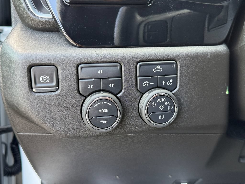 Used 2025 Chevrolet Silverado 2500 LT w/ Convenience Package AWD/4WD image 23