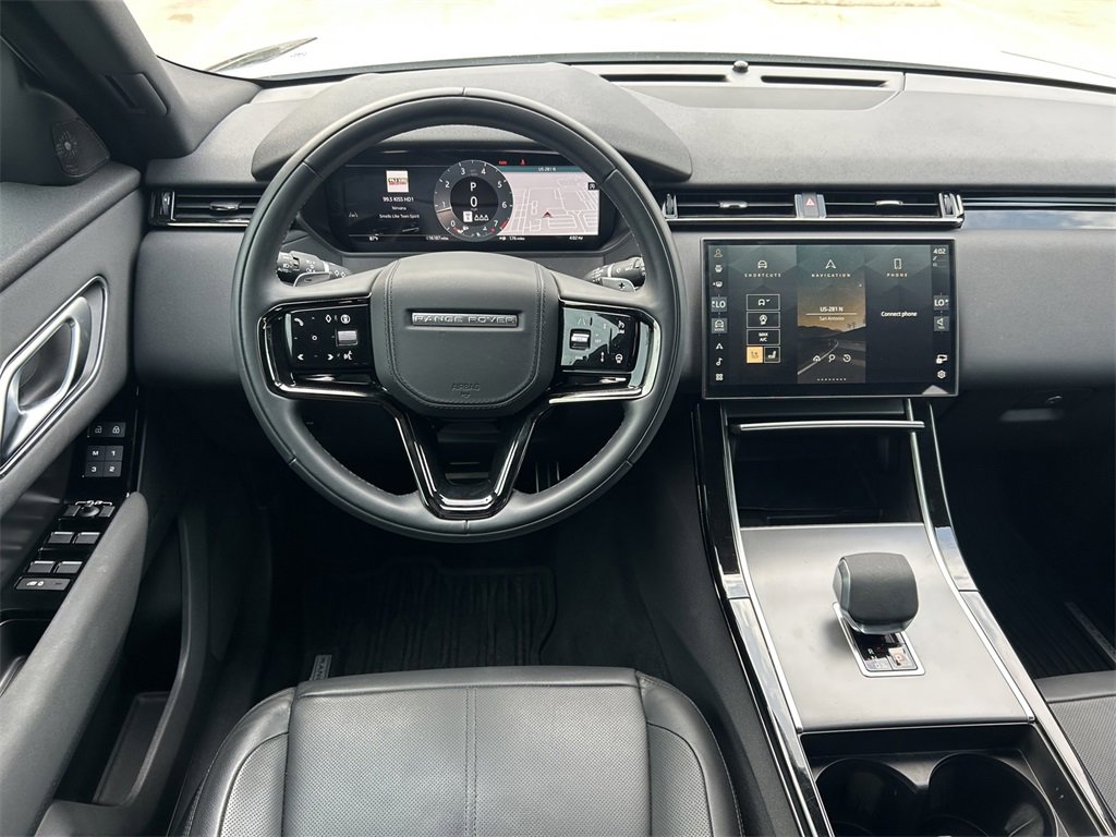Used 2025 Land Rover Range Rover Velar Dynamic SE image 18