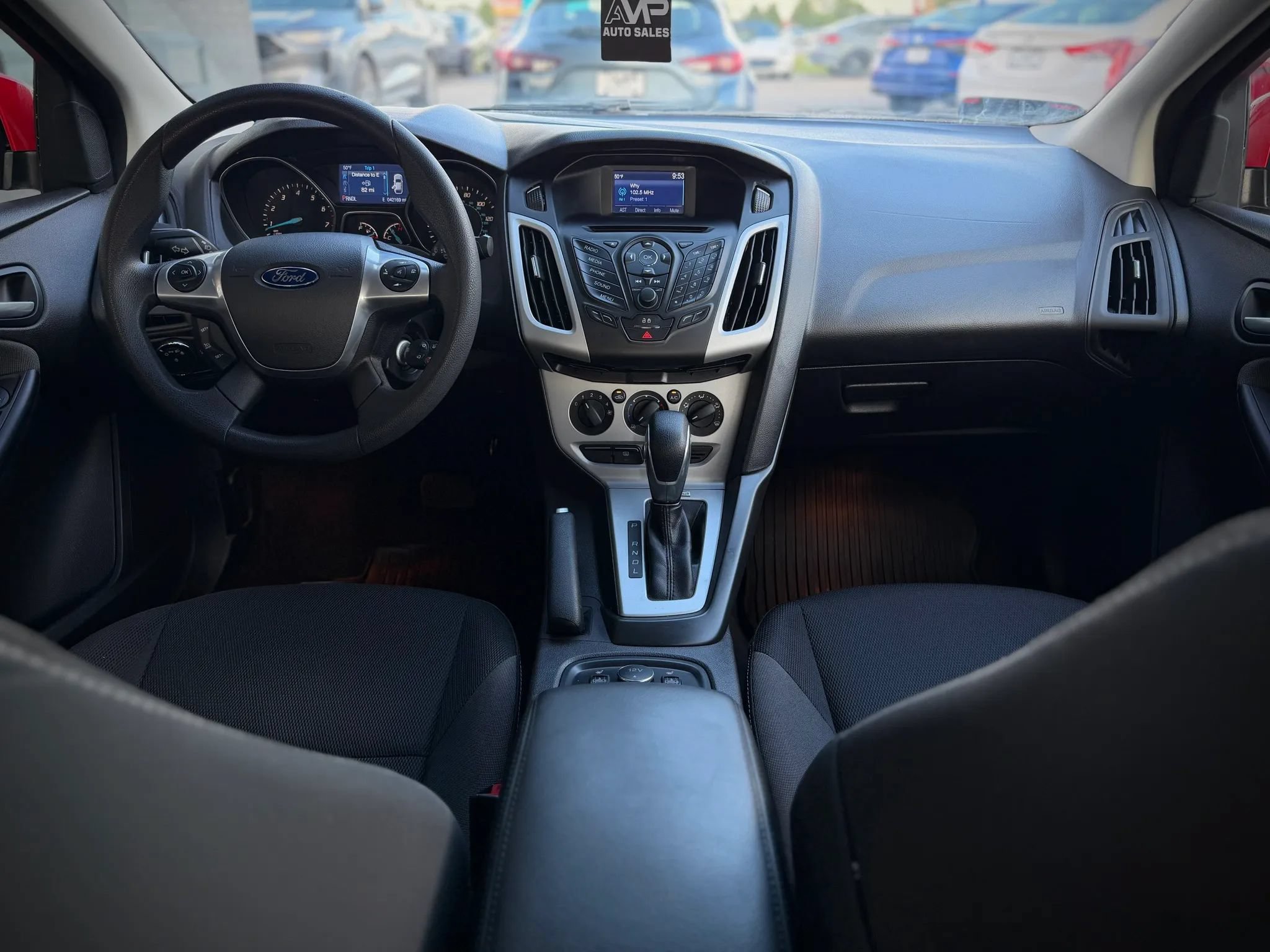 Used 2014 Ford Focus SE w/ SE Winter Package FWD image 8