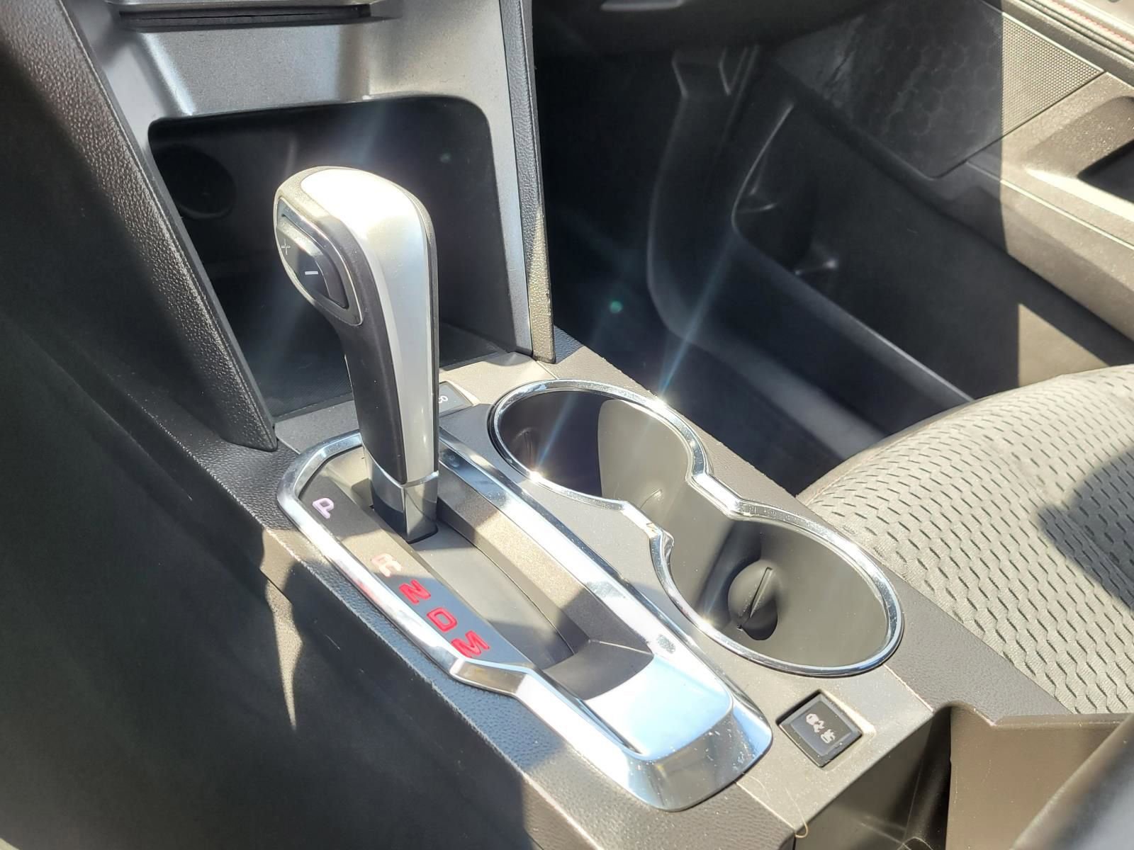 Used 2012 GMC Terrain SLE FWD image 24