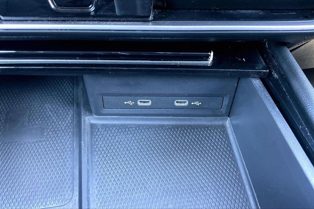 Used 2024 Volkswagen Atlas SE image 18