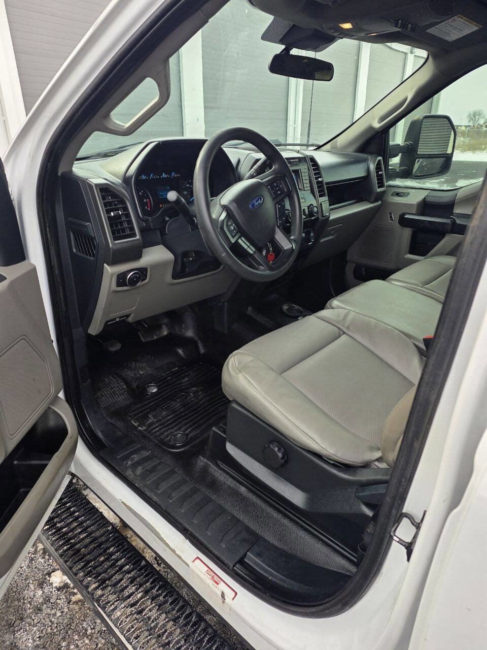 Used 2022 Ford F250 XL w/ STX Appearance Package image 26