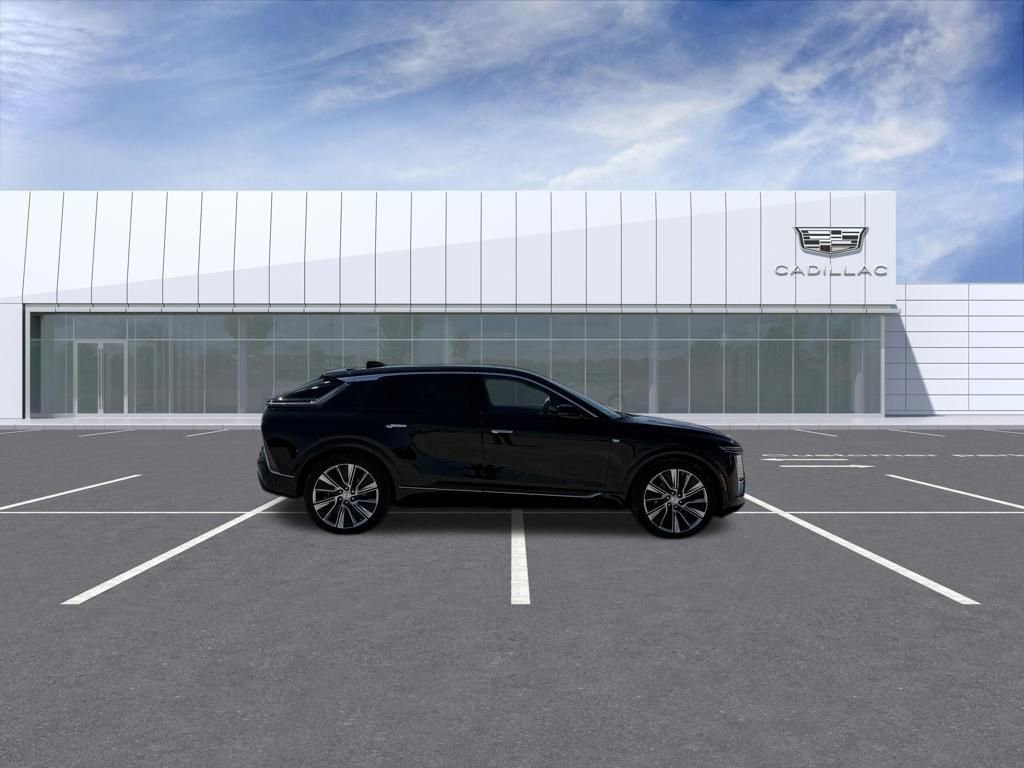 Certified 2025 Cadillac Lyriq Luxury AWD/4WD image 2