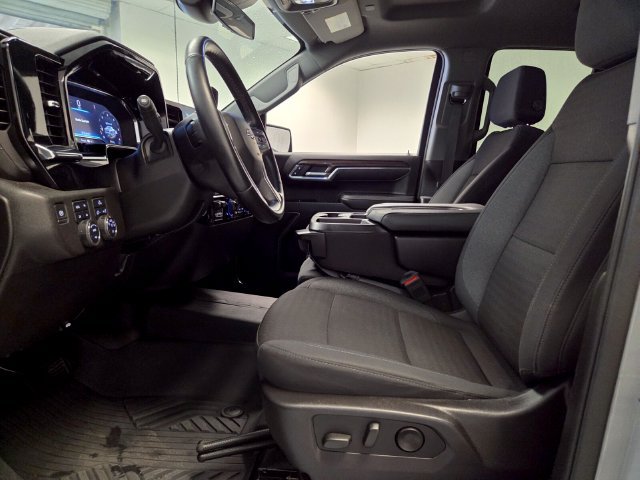Used 2024 Chevrolet Silverado 1500 RST AWD/4WD image 12