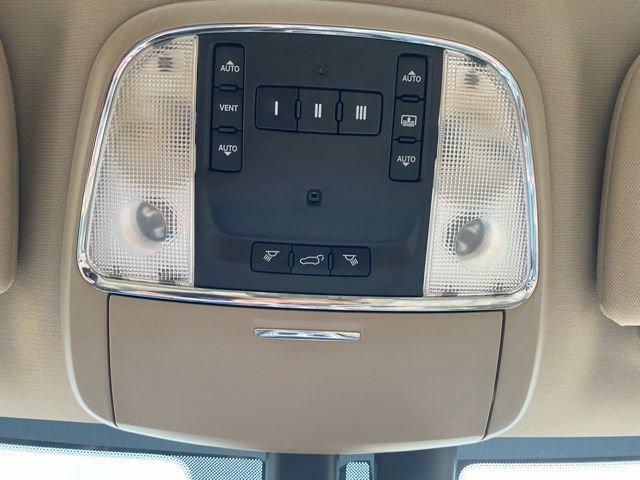 Used 2017 Jeep Grand Cherokee Overland image 19