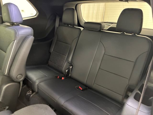 Certified 2025 Buick Enclave Sport Touring image 18