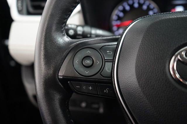 Used 2021 Toyota RAV4 XLE w/ Convenience Package image 23