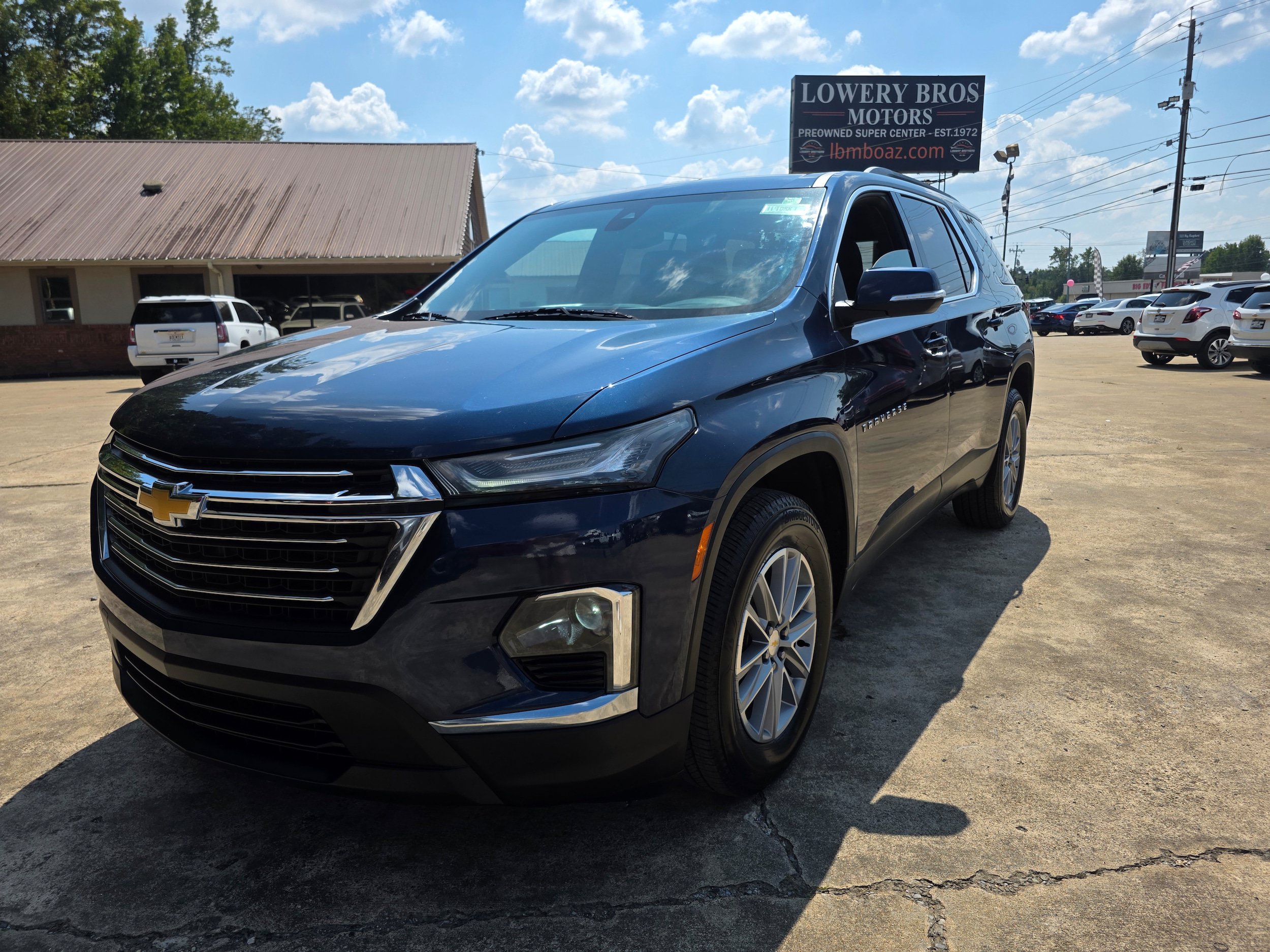 Used 2022 Chevrolet Traverse LT