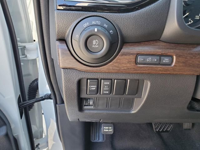 Used 2024 Nissan Titan Platinum Reserve w/ Moonroof Package image 17