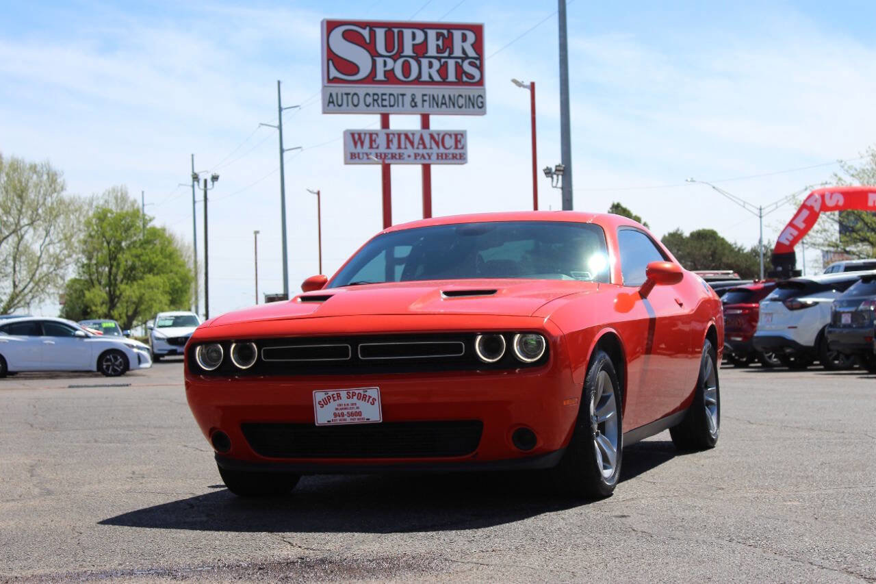 Used 2019 Dodge Challenger SXT RWD image 7