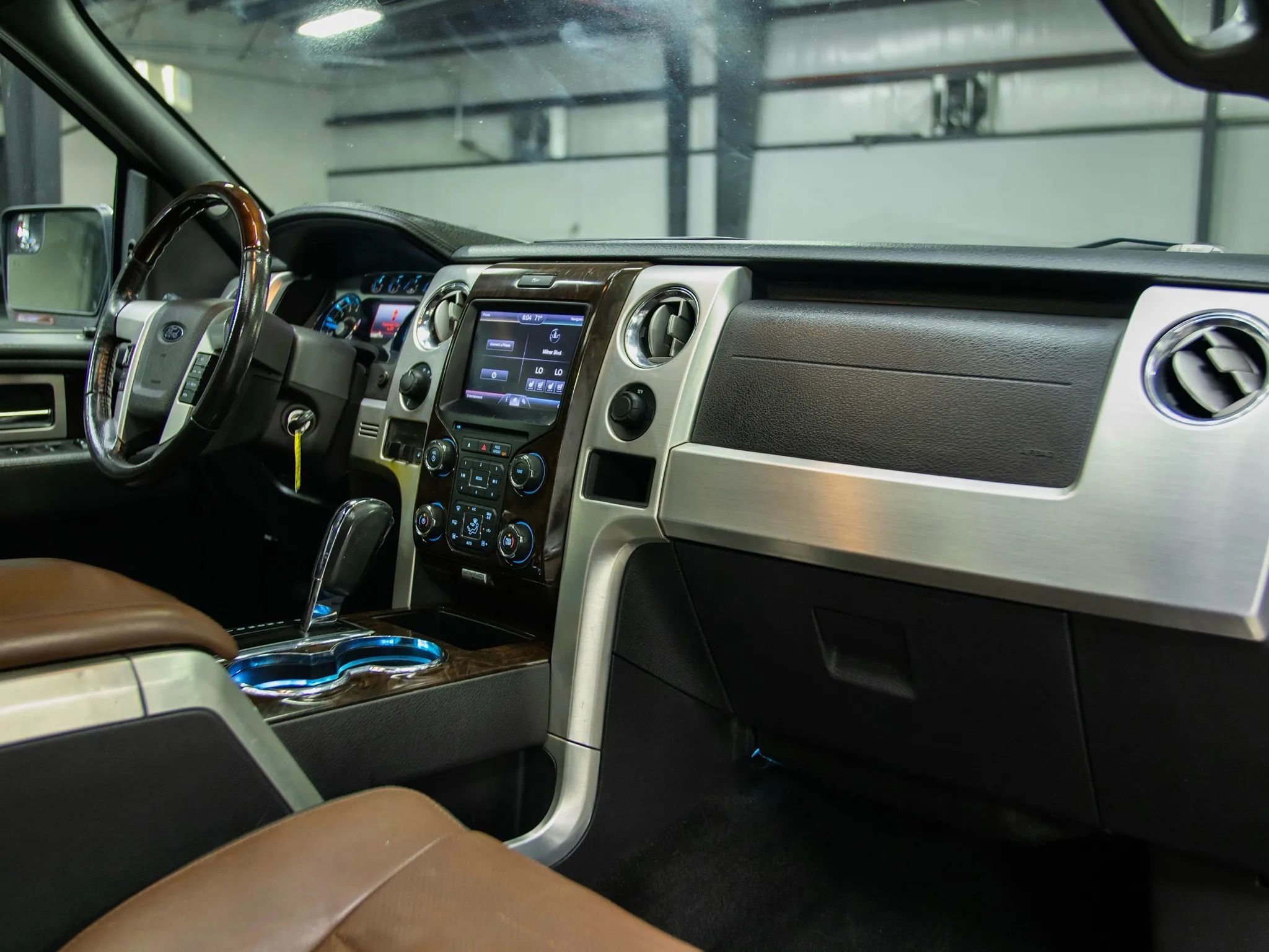 Used 2013 Ford F150 Platinum image 31