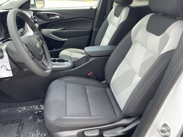 New 2026 Chevrolet Trax LS w/ LS Convenience Package FWD image 22