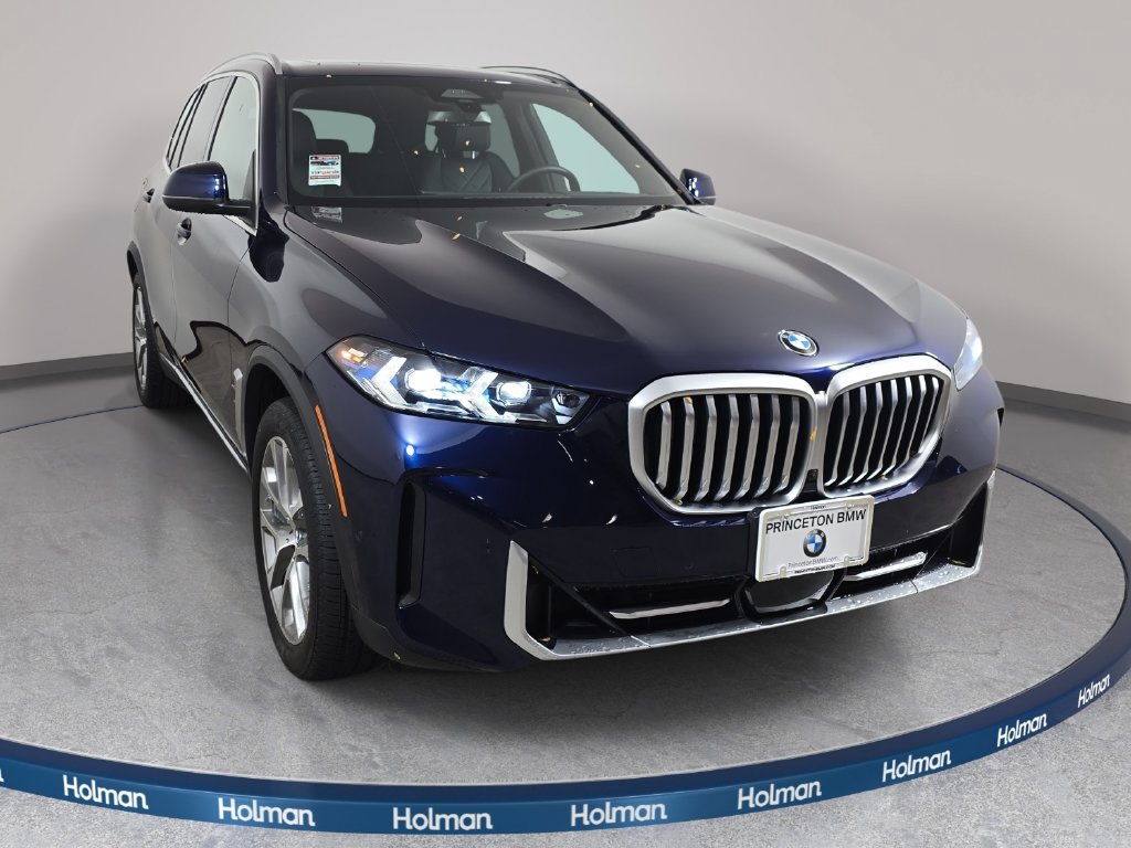 Certified 2026 BMW X5 xDrive40i w/ Premium Package AWD/4WD image 3