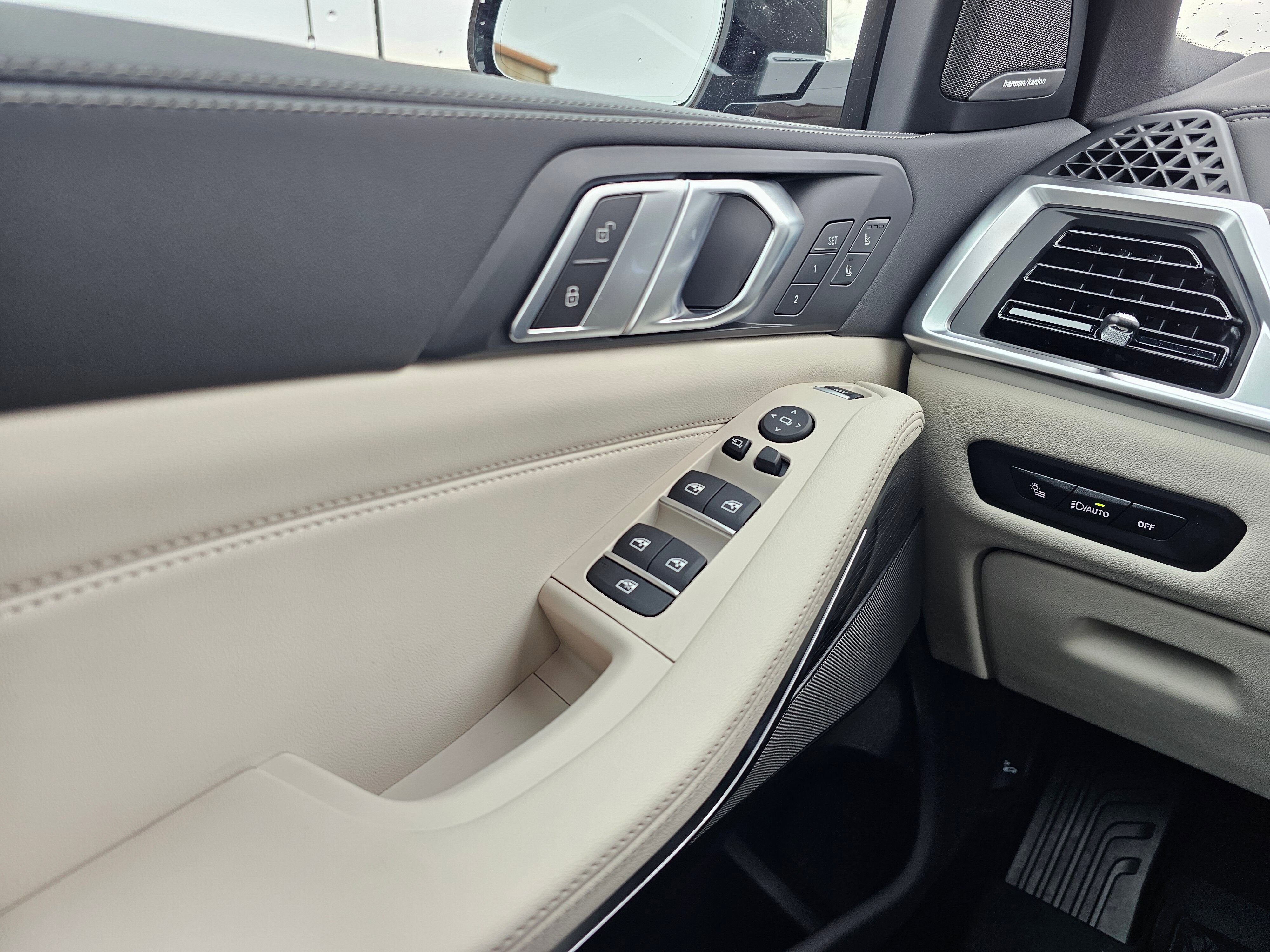 New 2026 BMW X5 xDrive40i w/ M Sport Package image 29