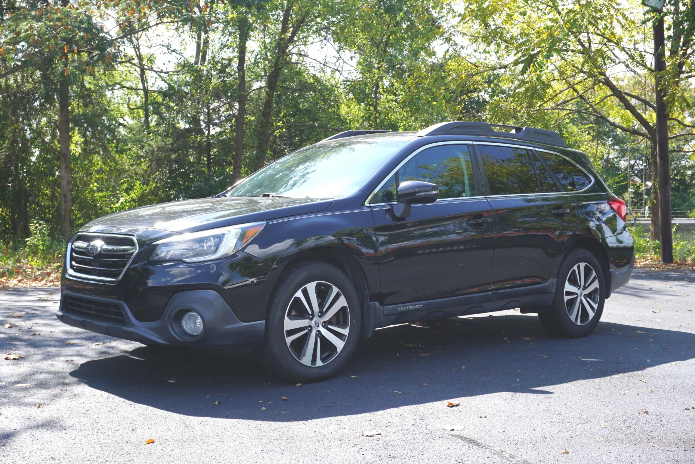 Used 2018 Subaru Outback 2.5i Limited AWD/4WD image 1