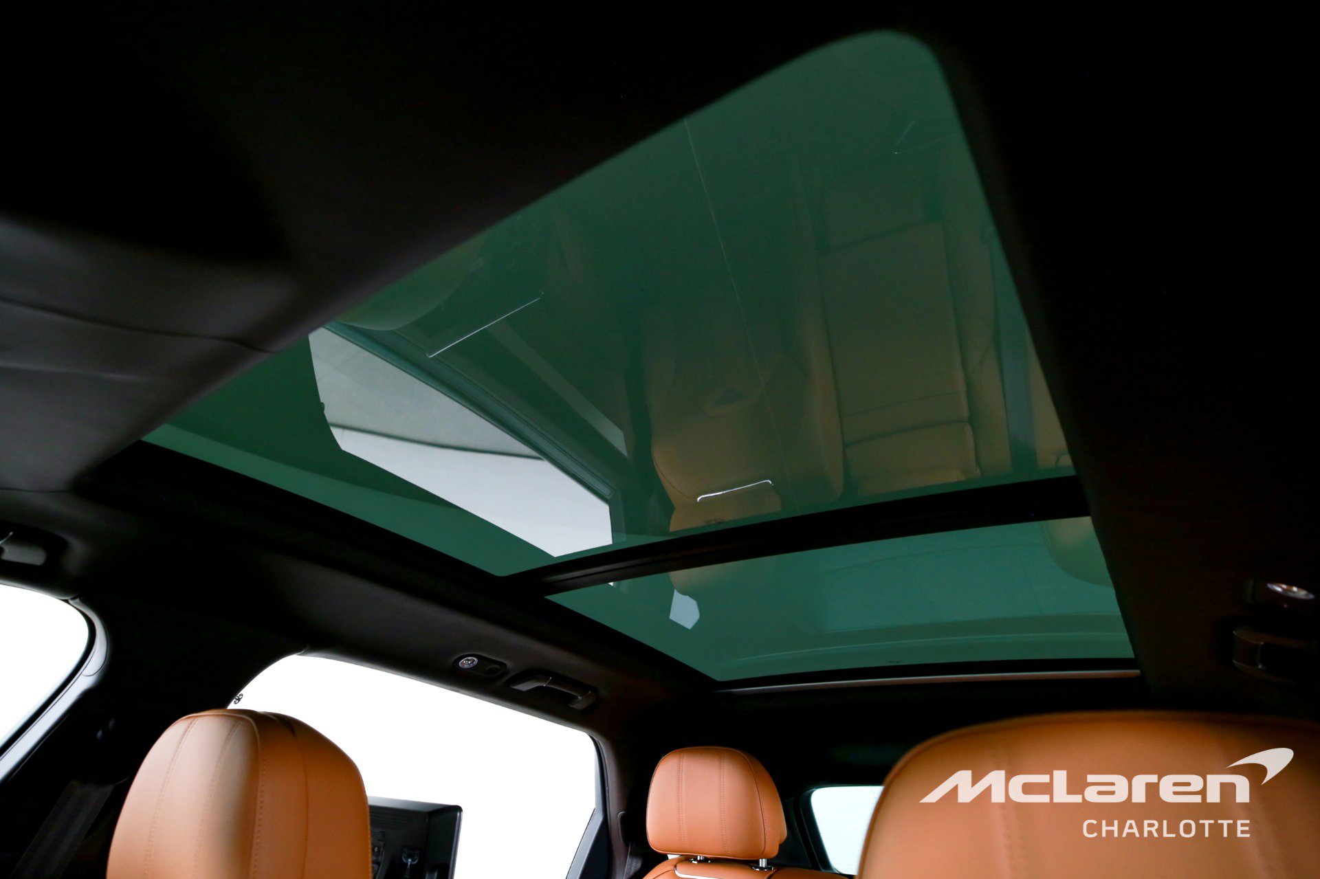 Used 2023 Bentley Bentayga Extended Wheelbase image 33