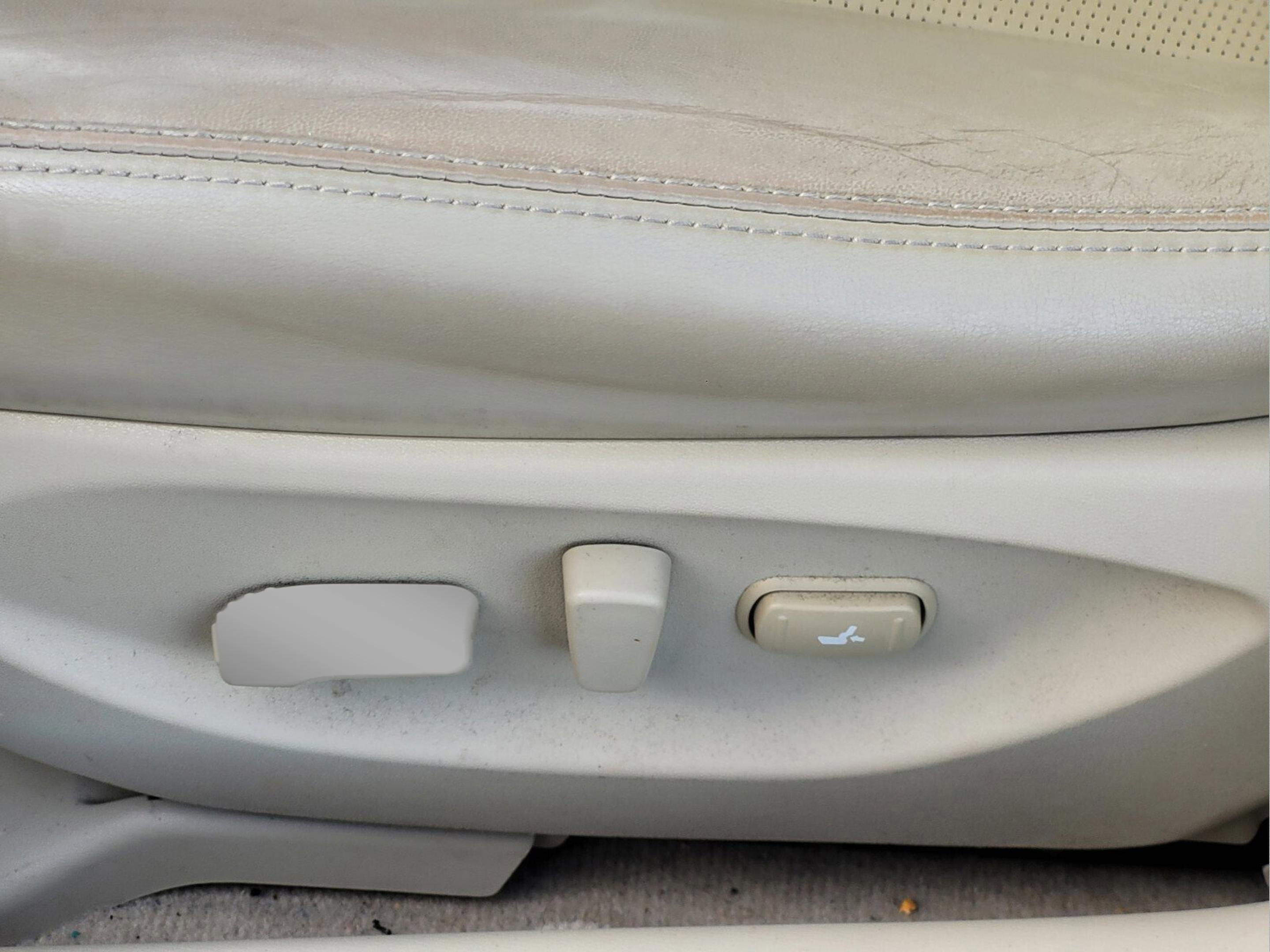 Used 2015 INFINITI Q50 Premium w/ Deluxe Touring Package image 30