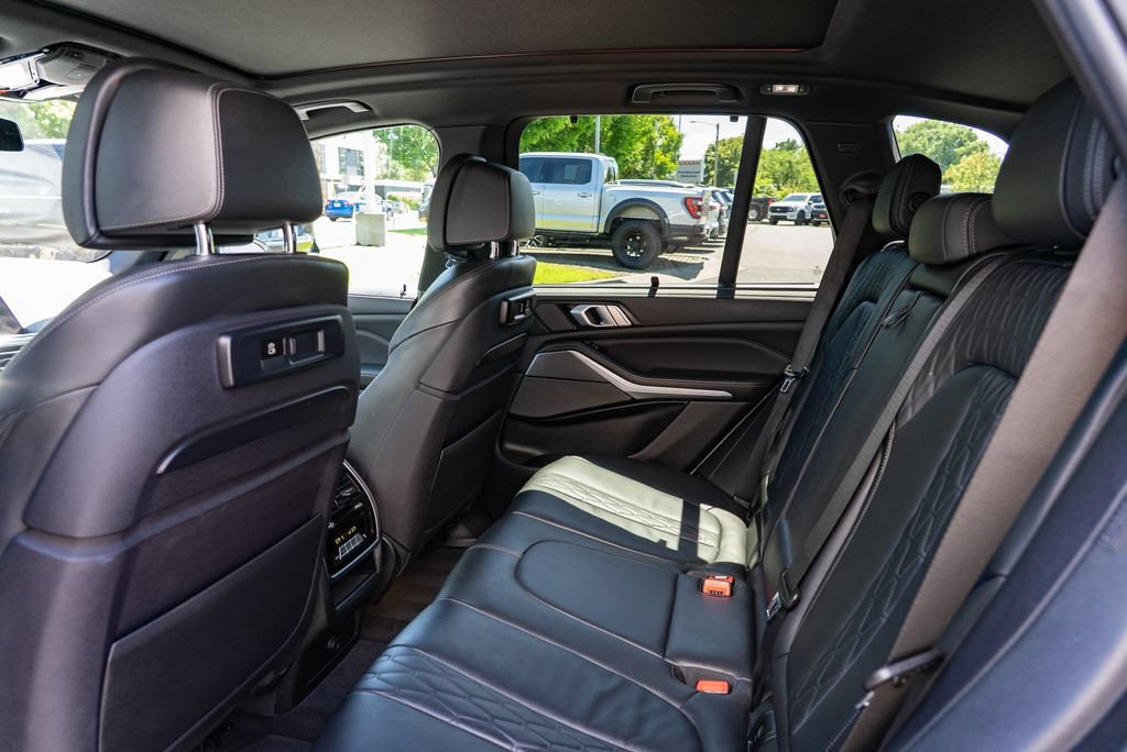 Used 2019 BMW X5 xDrive50i w/ M Sport Package AWD/4WD image 25