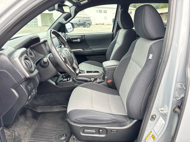 Used 2021 Toyota Tacoma TRD Off-Road AWD/4WD image 18