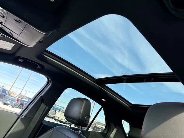 Used 2022 Chevrolet Equinox RS w/ Infotainment Package image 22