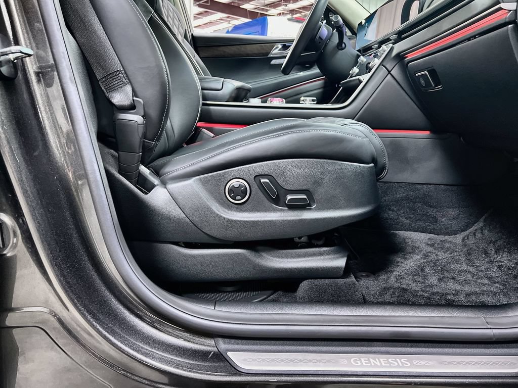 Used 2025 Genesis GV80 3.5T Prestige AWD/4WD image 31